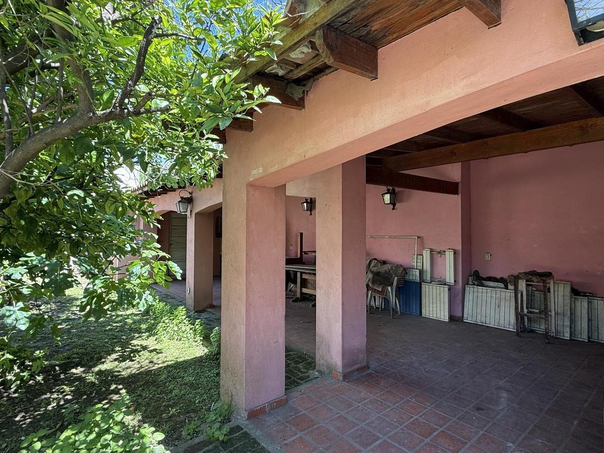 Casa en Venta en Una Sola Planta Estilo Colonial, San Miguel 5