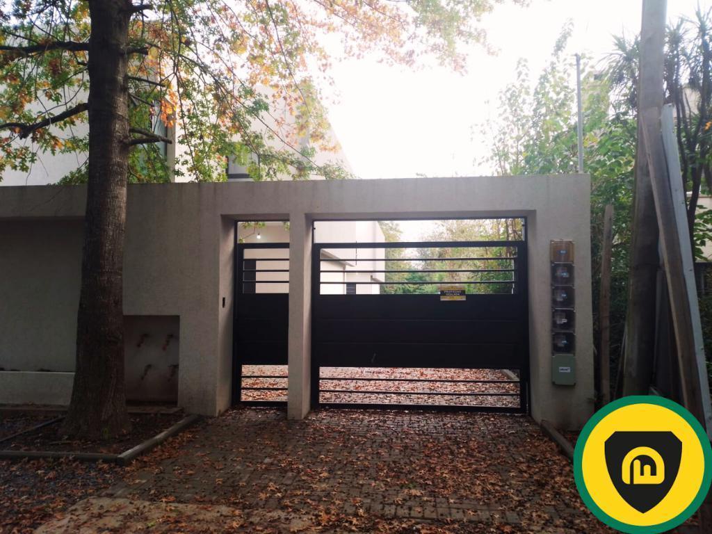 CASA VENTA PILAR - en COMPLEJO - PH 3 AMB , COCHERA