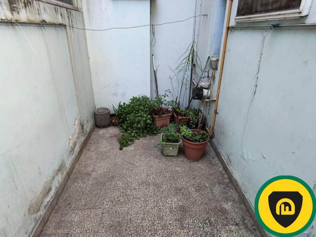 Departamento en Venta - 3 Ambientes con Patio Caba 3