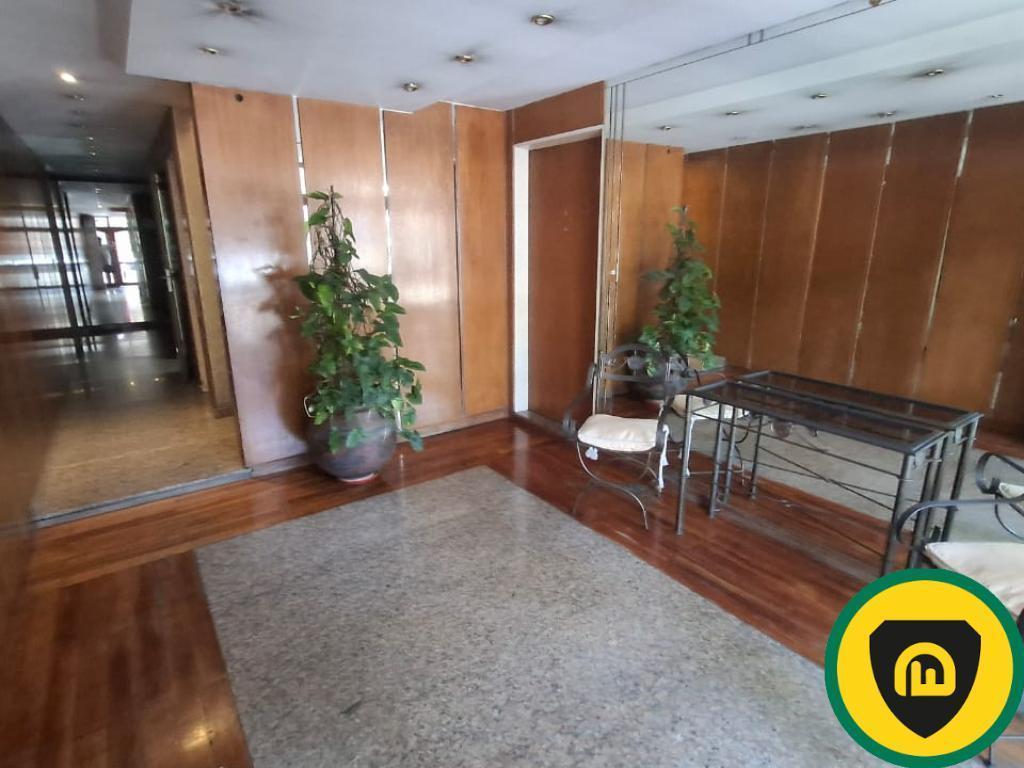 Departamento en Venta - 3 Ambientes con Patio Caba 1