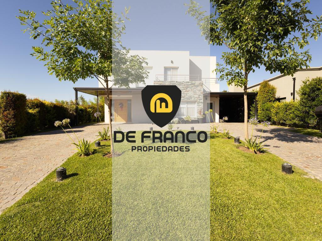 VENTA CASA EN PILAR CON PILETA PARRILLA QUINCHO