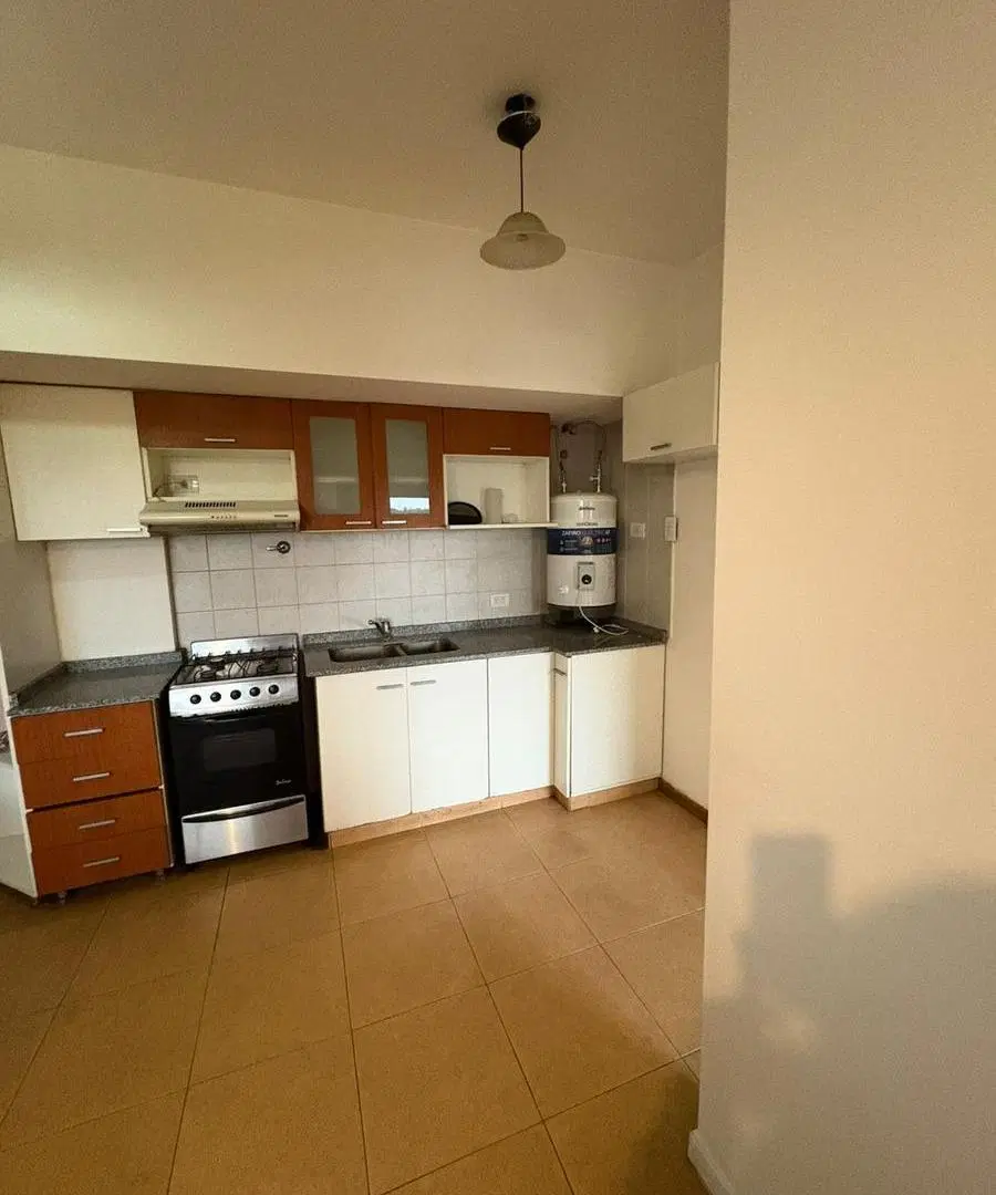 ALQUILER DE DEPARTAMENTO DOS AMBIENTES PARA VIVIENDA O APTO PROFESIONAL EN SAN MIGUEL SARMIENTO 1019 3