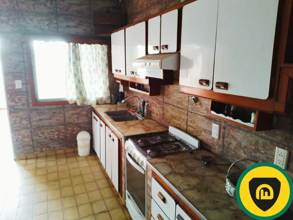 LOCAL  venta  los POLVORINES   3 locales mas departamento 4 amb-APTO CREDITO 5