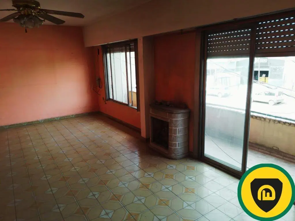 LOCAL  venta  los POLVORINES   3 locales mas departamento 4 amb-APTO CREDITO 2