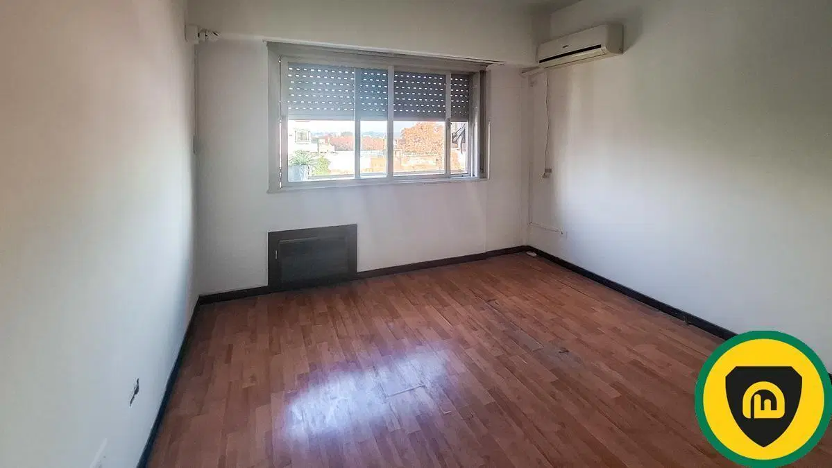 VENTA DEPARTAMENTO 3 AMBIENTES SUPER AMPLIO CON BALCON - SAN MIGUEL CENTRO. 2