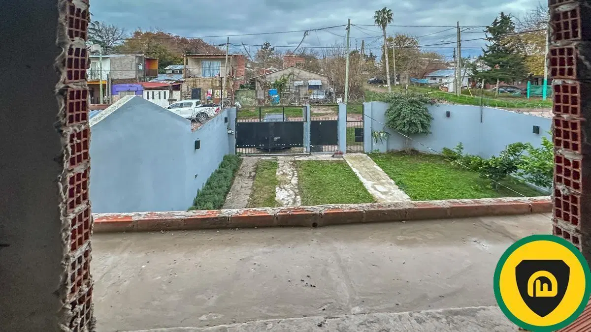 VENTA CASA 2 AMBIENTES CON CONSTRUCCION EN PLANTA ALTA - TRUJUI- MORENO 8