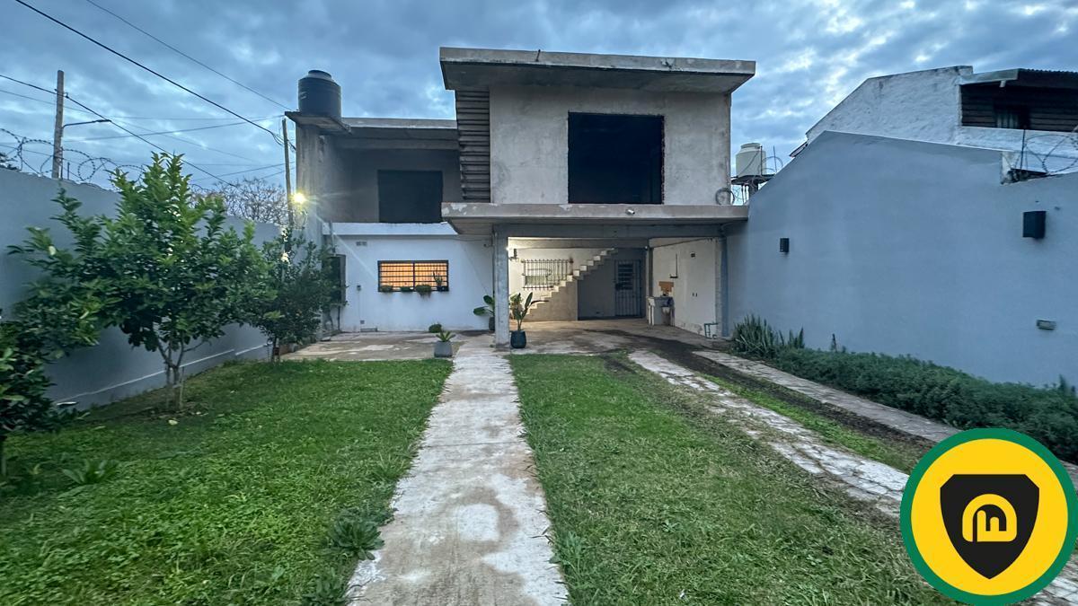 VENTA CASA 2 AMBIENTES CON CONSTRUCCION EN PLANTA ALTA - TRUJUI- MORENO