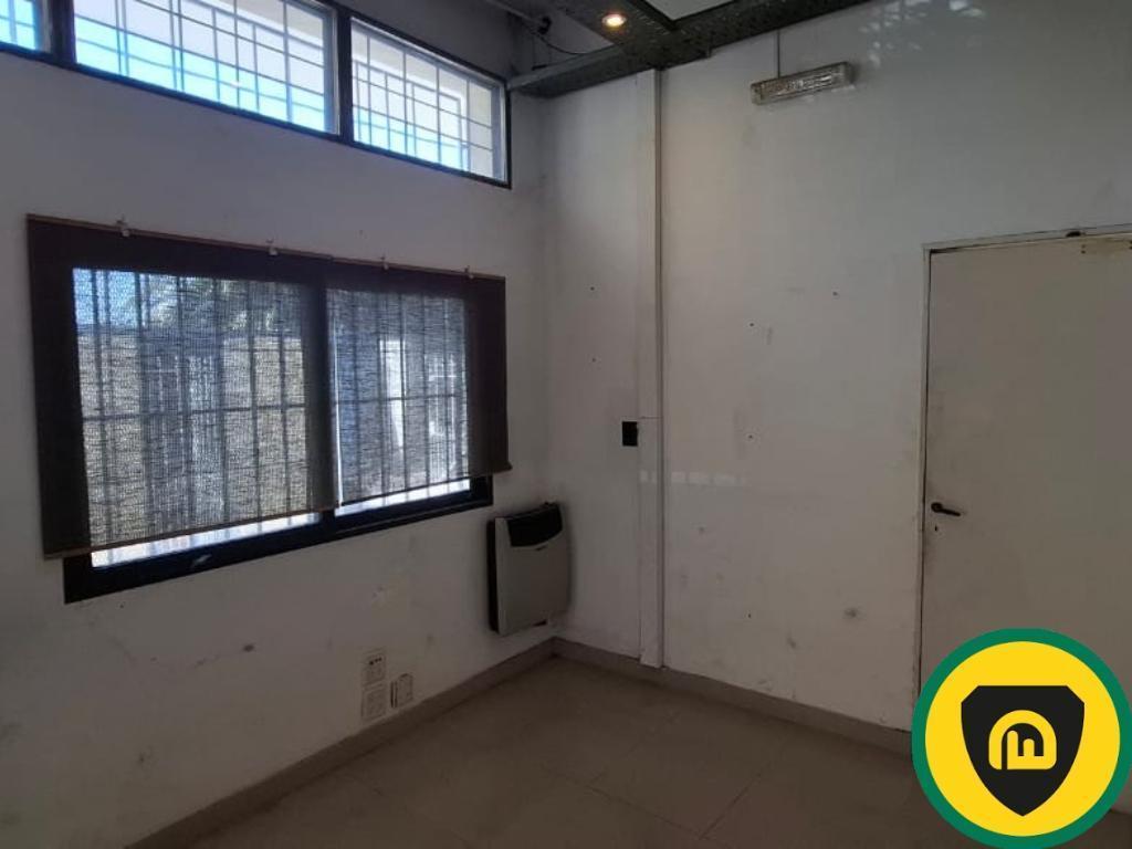 Foto de EDIFICIO COMERCIAL VENTA TORCUATO C/ OFICINAS Y DEPOSITO, imagen 5