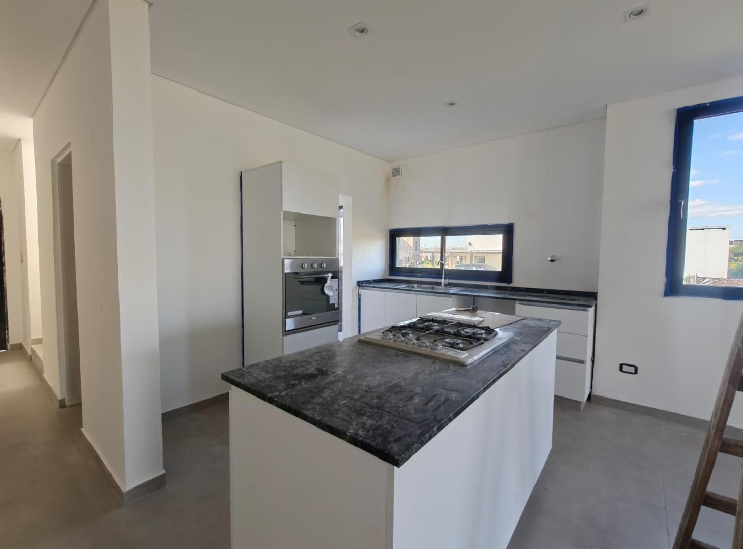 Foto de Venta Casa 5 ambientes en Pilar Del Este Barrio Santa Lucia, imagen 3