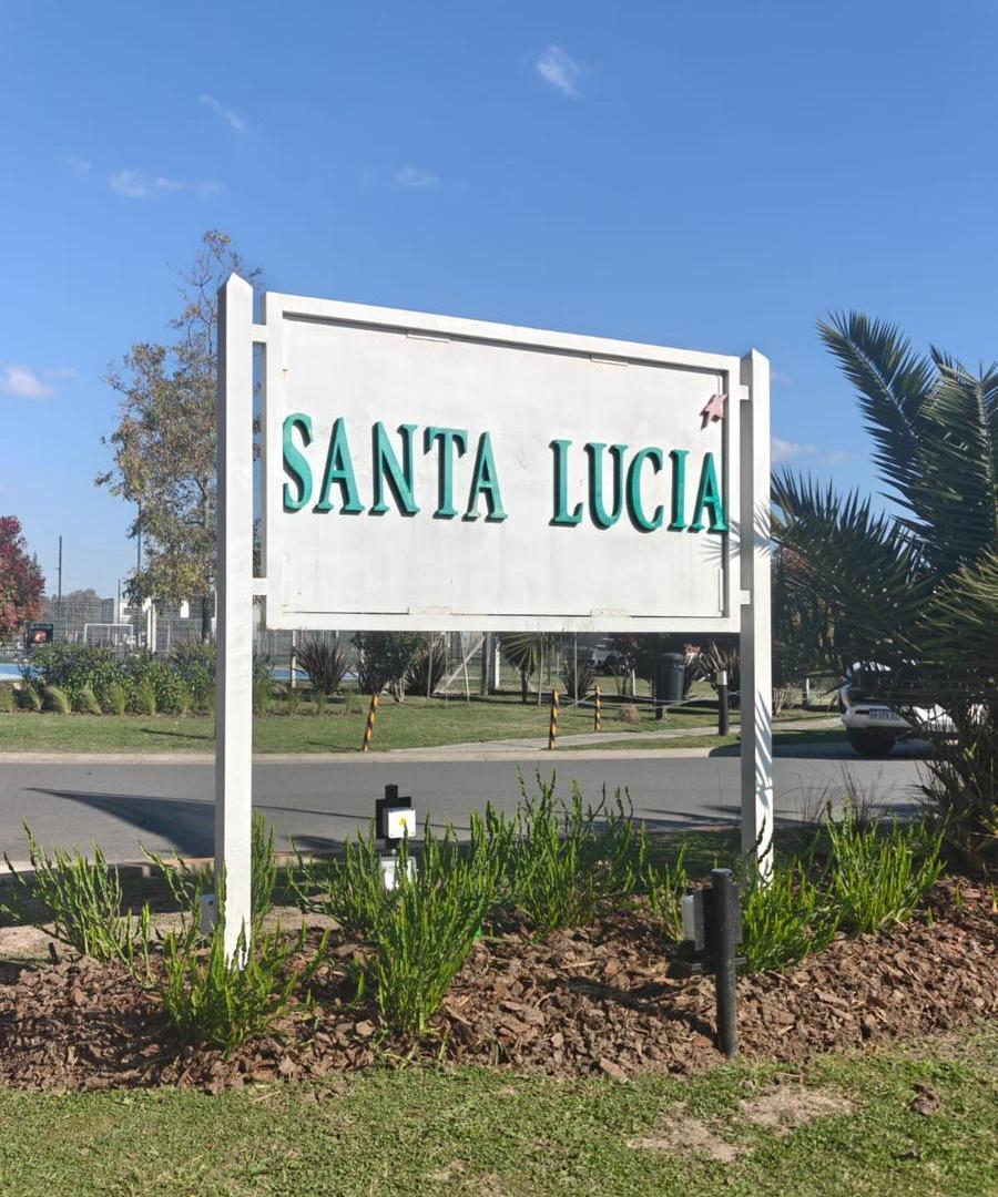 Foto de Venta Casa 5 ambientes en Pilar Del Este Barrio Santa Lucia, imagen 1