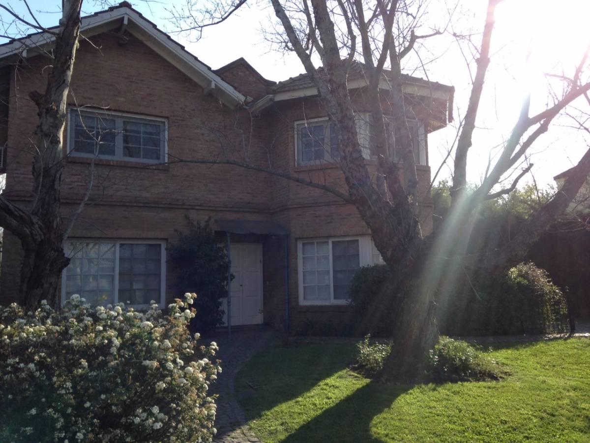 SENDEROS 2 EXCELENTE CASA 4 DORM 1 SUITE EN VENTA EN BARRIO PRIVADO. PILAR