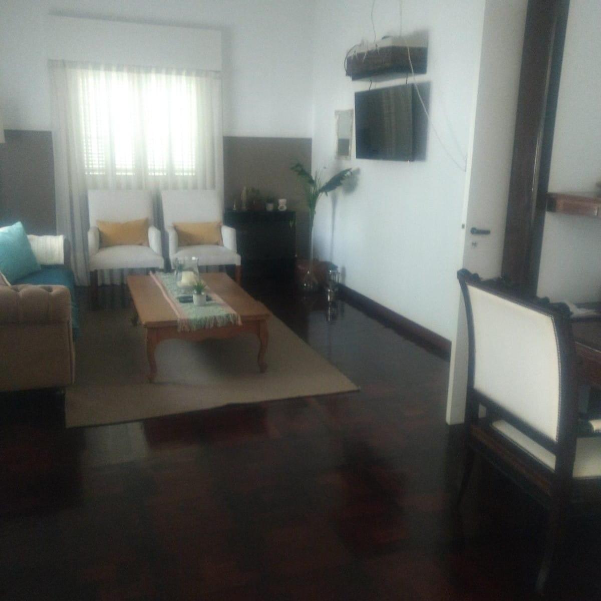 Excelente CASA  esquina en Libertador  San Fernando  acepta permuta