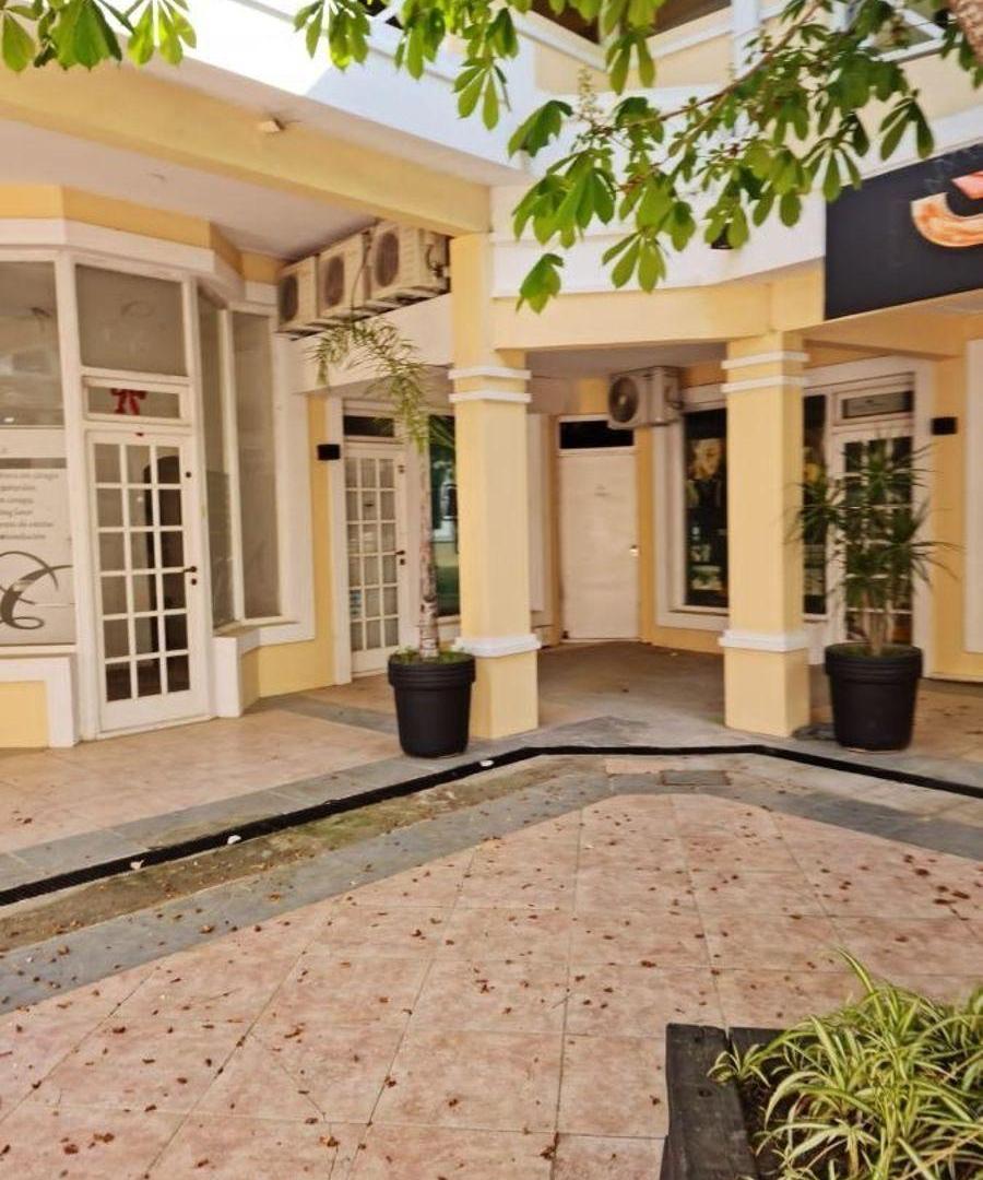 Foto de LOCAL COMERCIAL EN CARILÓ EXC. UBICACIÓN, imagen 5
