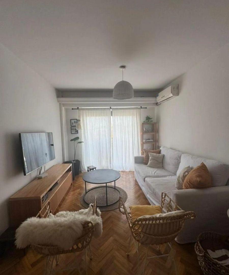 Exclusivo departamento 4 ambientes con vista parcial al Río de la Plata,en Av. del Libertador 800.