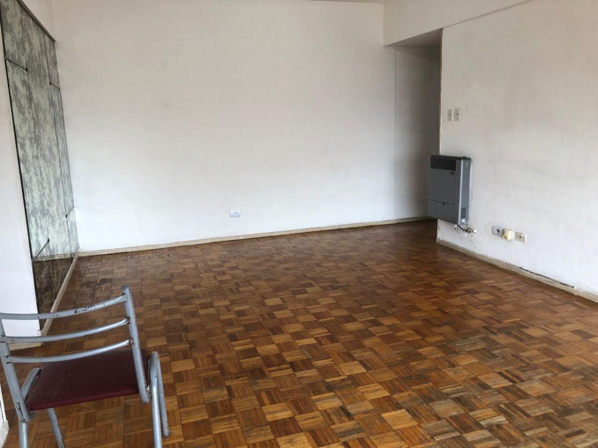 Foto de VENTA EL MEJOR DEP EN COGHLAN 3 DORMITORIOS,MUY LUMINOSO PISO ALTO, imagen 1
