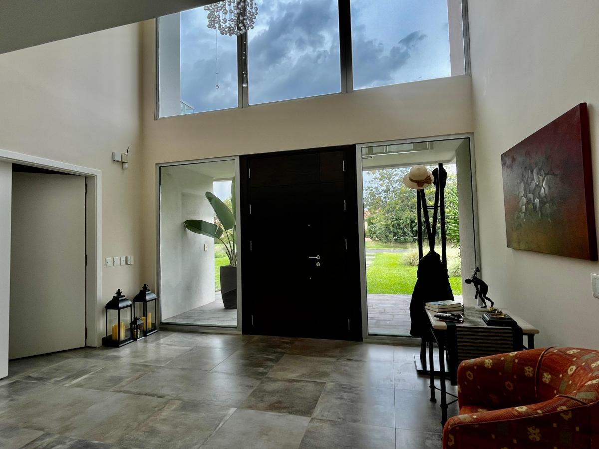 Excelente casa Moderna en Estancias