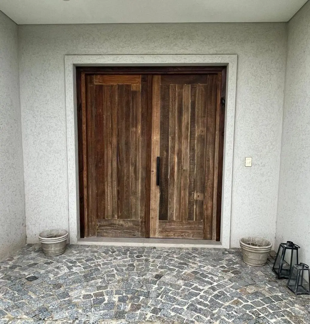 Casa en Santo Tomás Pilar | 3 dormitorios, gran jardín con pileta | Cerca colegios APDES 3