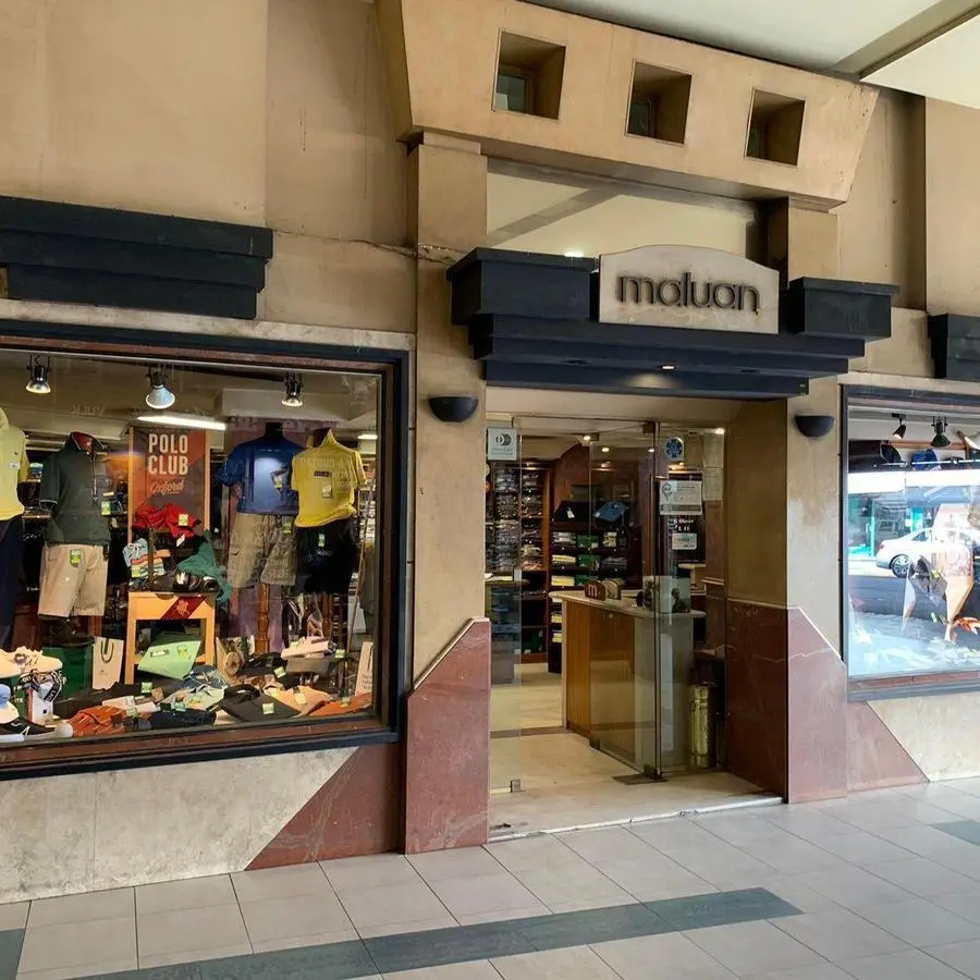 VENTA DE IMPORTANTE LOCAL EN GALERIA OLIVER (nuevo valor) 2