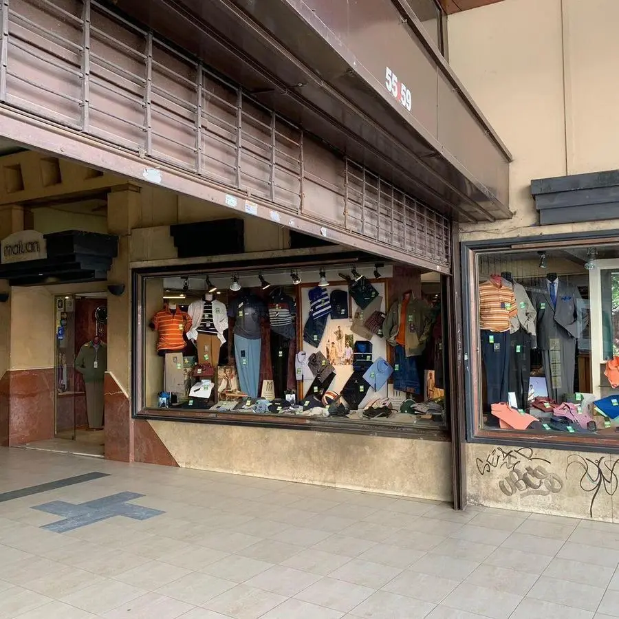 VENTA DE IMPORTANTE LOCAL EN GALERIA OLIVER (nuevo valor) 5