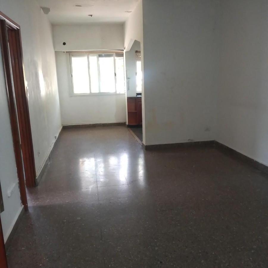VENTA DE DEPARTAMENTO 3 AMBIENTES EN TEMPERLEY CON COCHERA