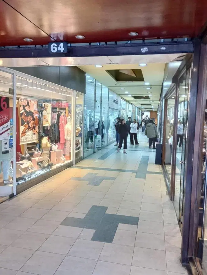 Venta de local en Galería Oliver 3