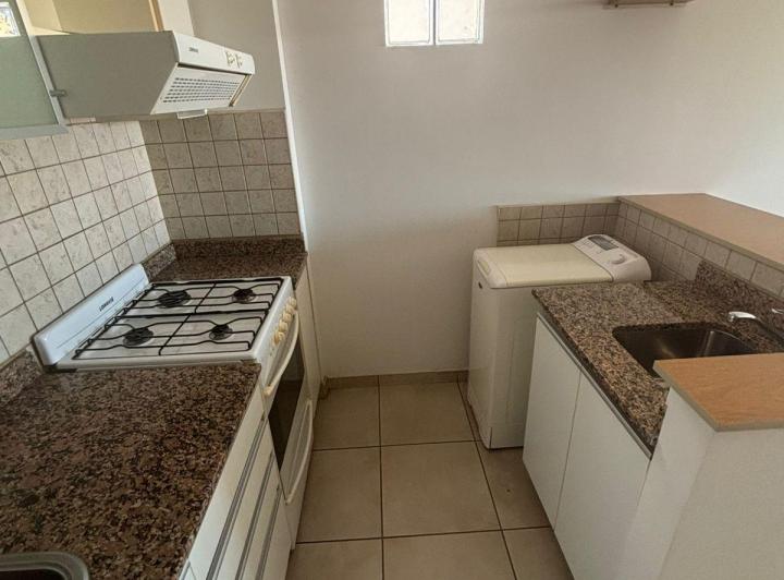 Excelente departamento de 2 ambientes y medio en alquiler, bajas expensas. 3