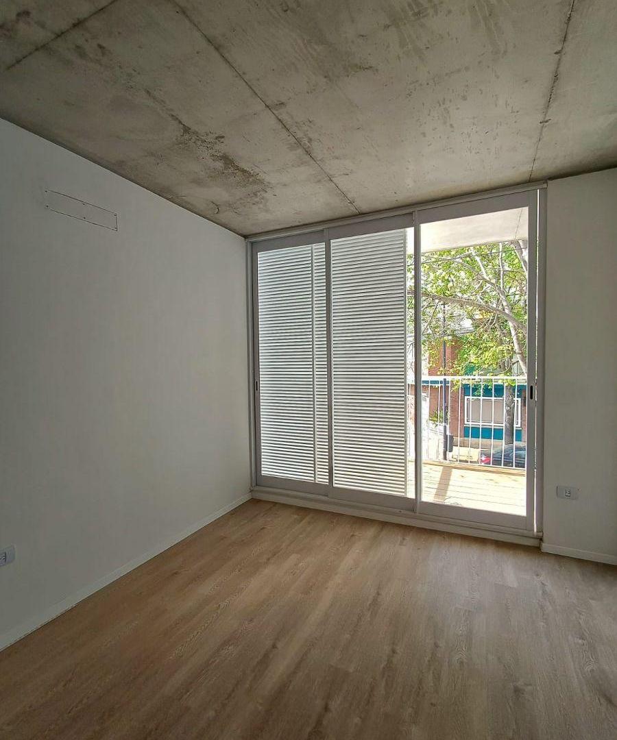 Foto de Excelente oficina o estudio profesional, a estrenar, imagen 2