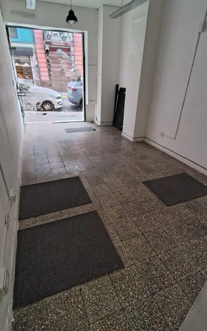 LOCAL EN ALQUILER MANSILLA 2700 1