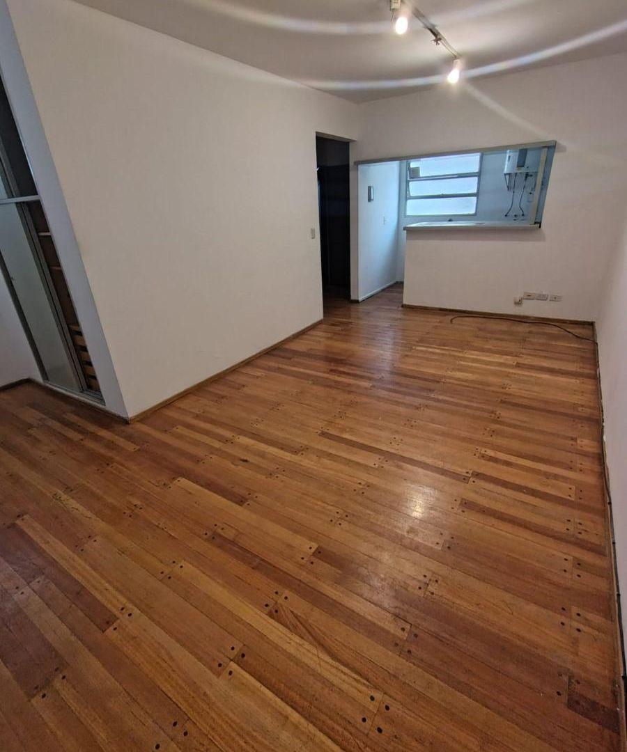 Foto de MONOAMBIENTE ALQUILER APTO PROFESIONAL – EXCELENTE UBICACIÓN, imagen 2