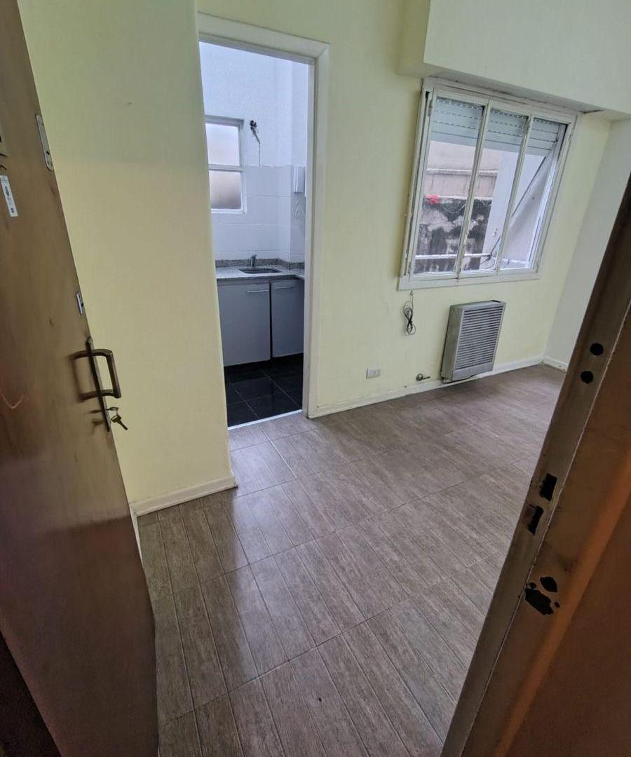 Foto de OPORTUNIDAD 2 AMBIENTES EN VENTA EXCELENTE UBICACIÓN, imagen 4