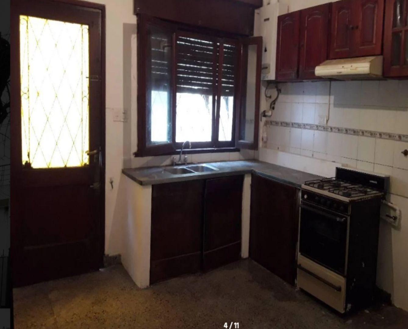Foto de TRIPLEX EN LOTE PROPIO. NO ES P/H., imagen 2