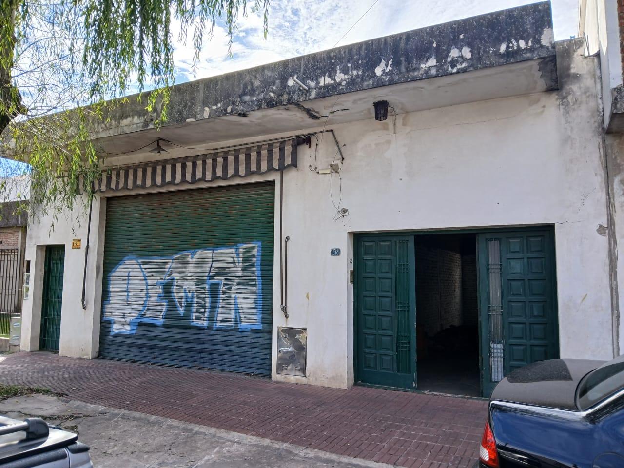 local con vivienda