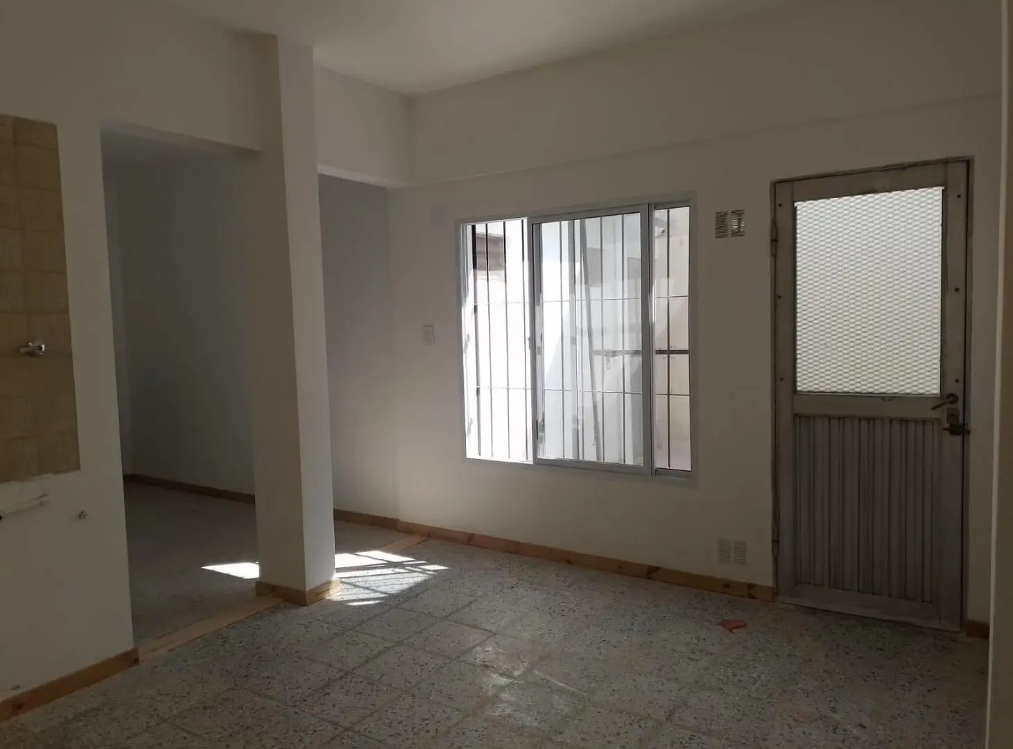 DEPARTAMENTO CON LOCAL 4