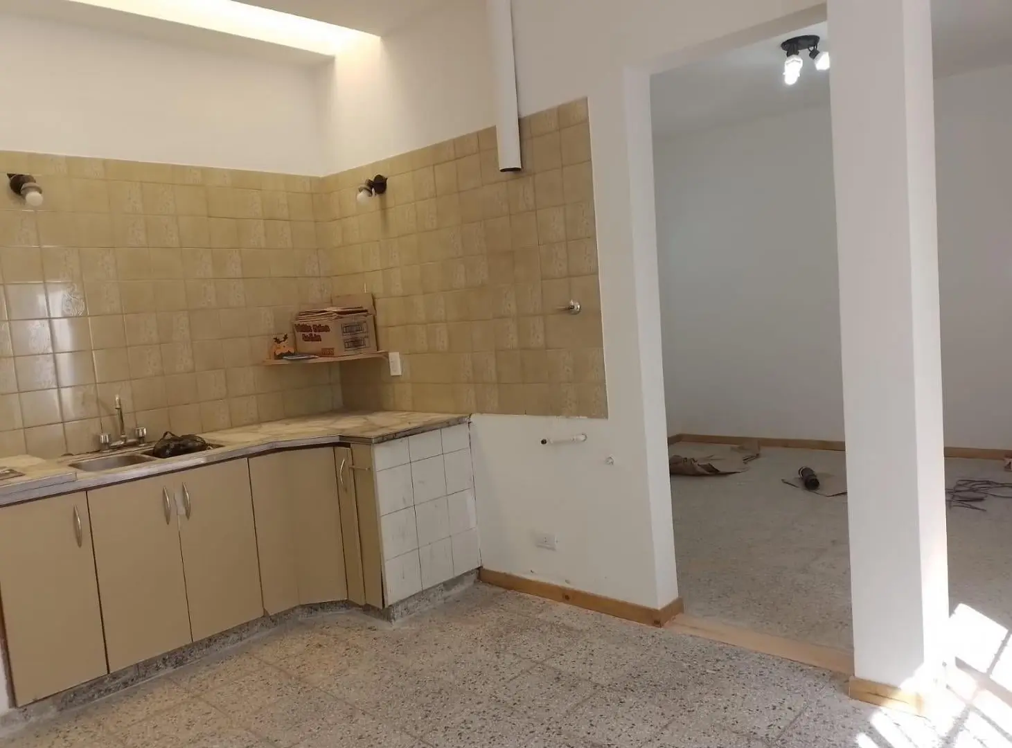 DEPARTAMENTO CON LOCAL 5