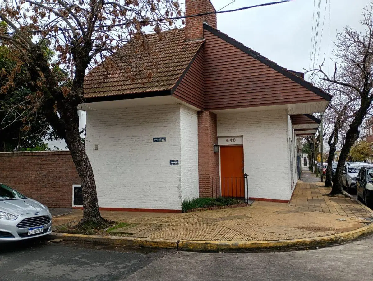 Alem y Pringles, hermosa propiedad sobre esquina . 1