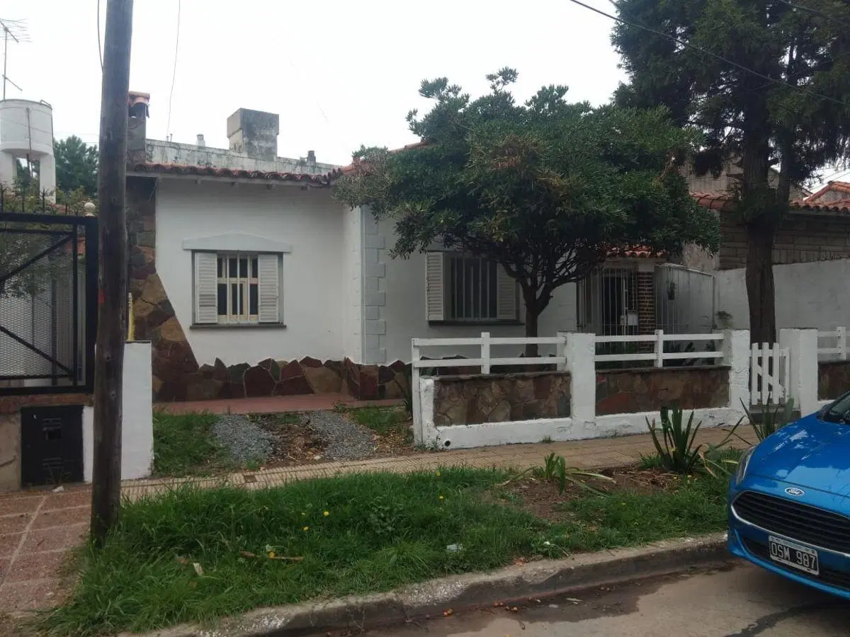 CHALET EN ALQUILER BERNAL OESTE 4