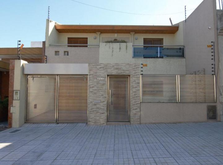 Venta Casa en 2 plantas con Quincho ubicada en Mataderos, Capital Federal 3