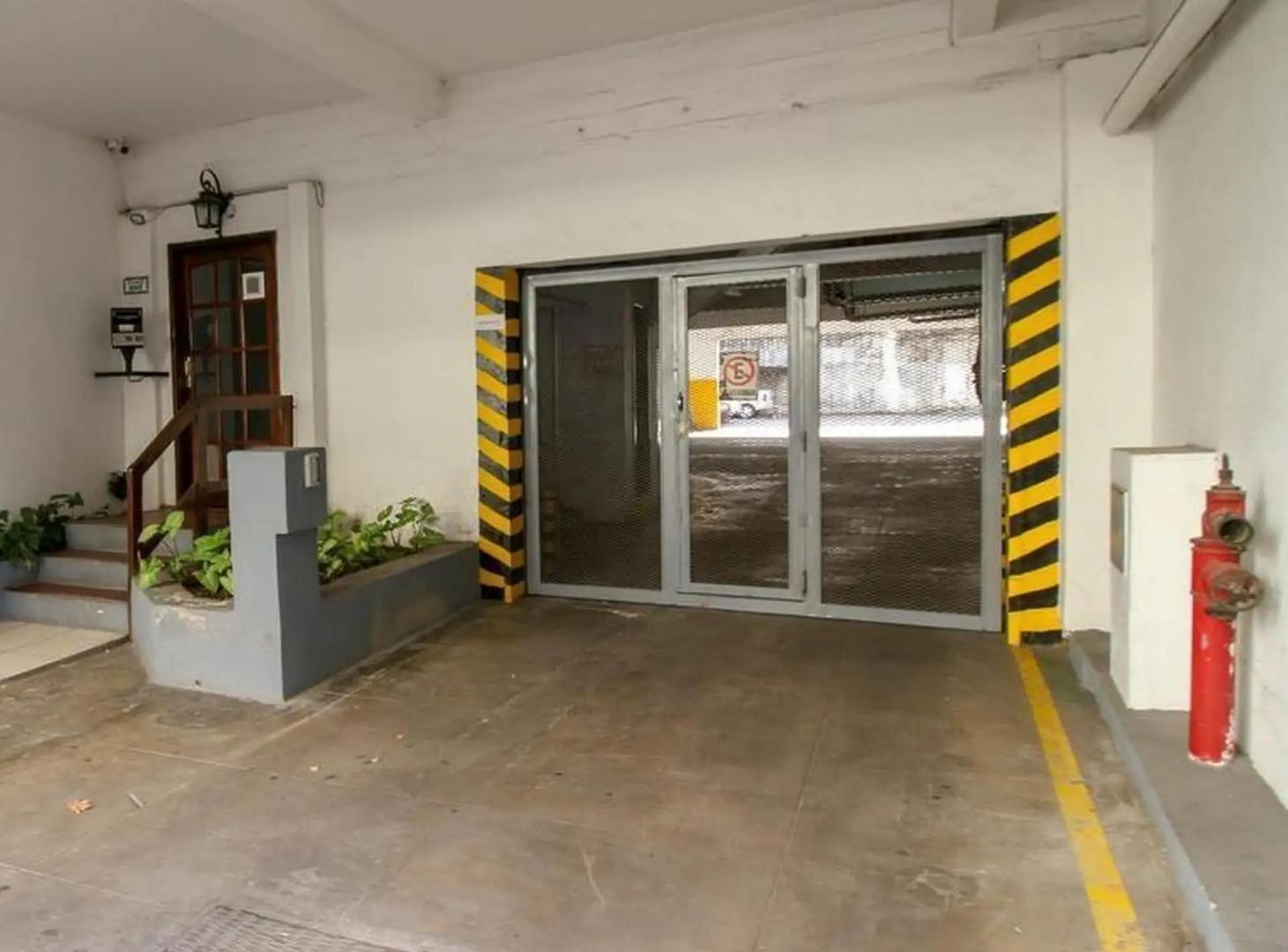Cochera en venta en Olivos