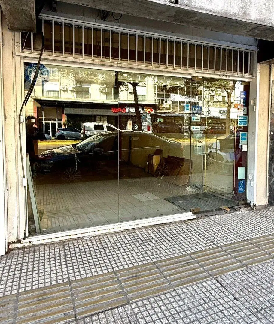 LOCAL COMERCIAL EN ALQUILER – AV. MAIPÚ, OLIVOS 2