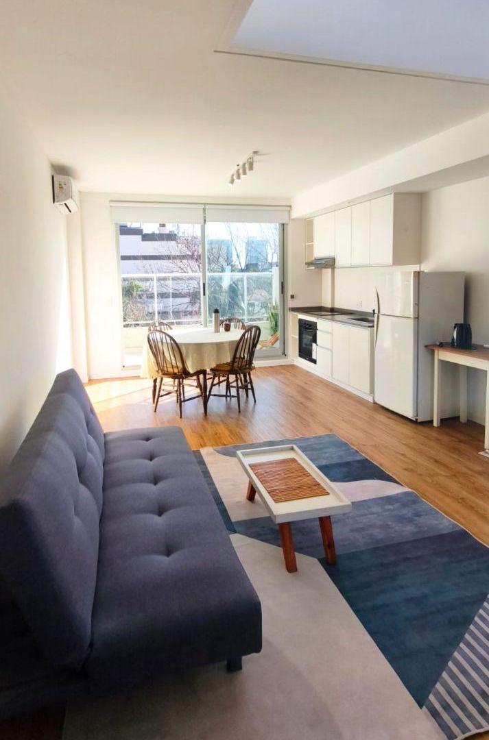 Foto de Monoambiente con balcón amoblado, imagen 1