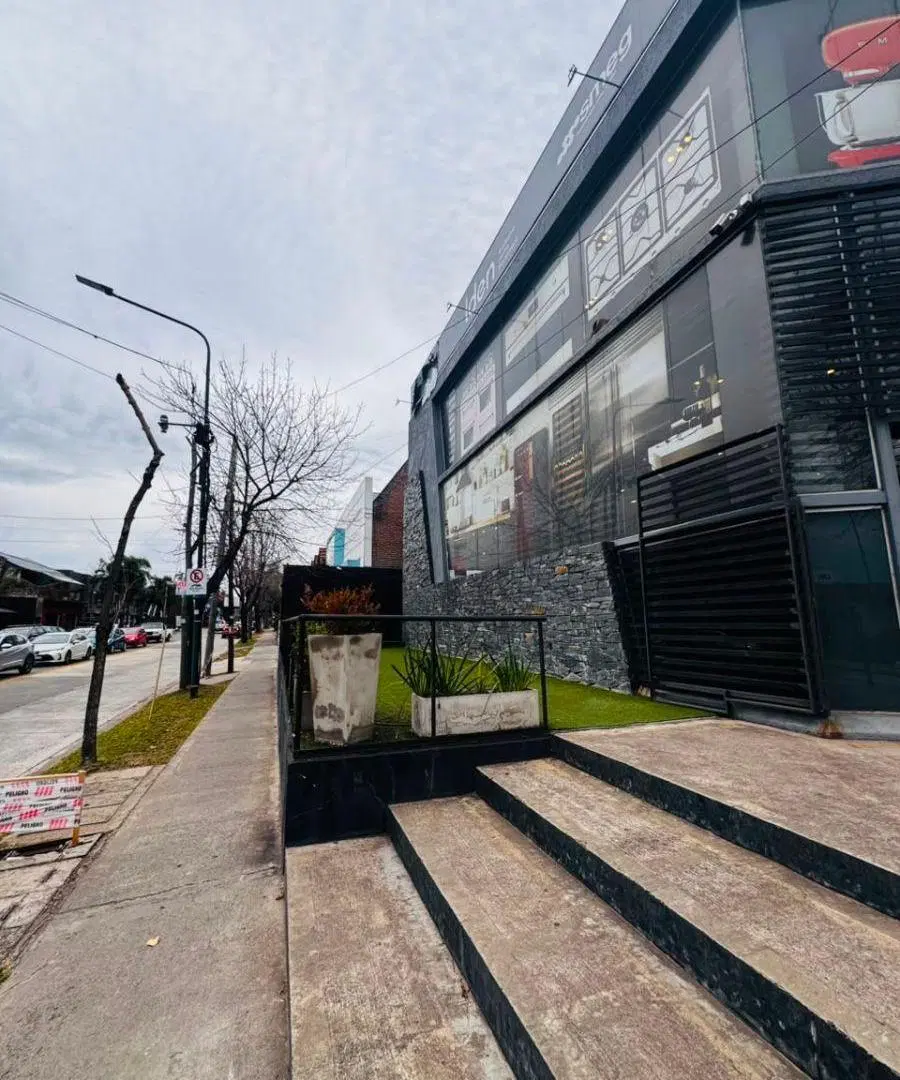 Local en alquiler edificio completo Edison 2992 3