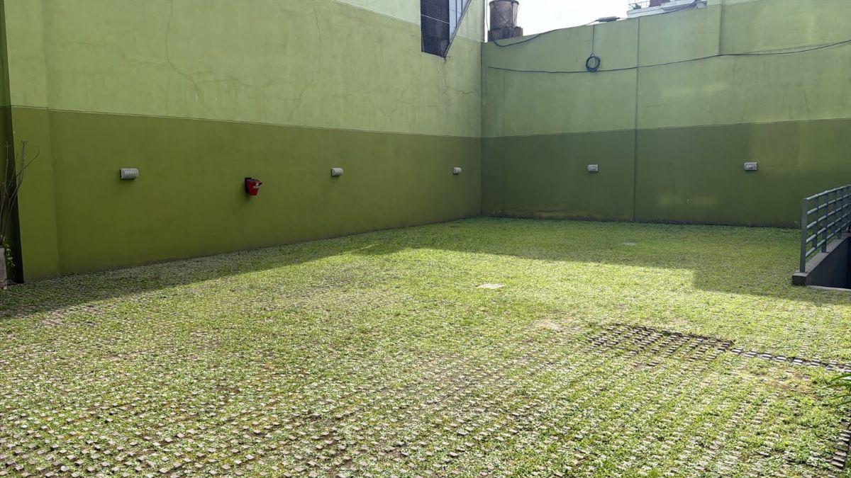 Foto de cocheras en Av.Franklin D. Roosevelt 5267, imagen 2