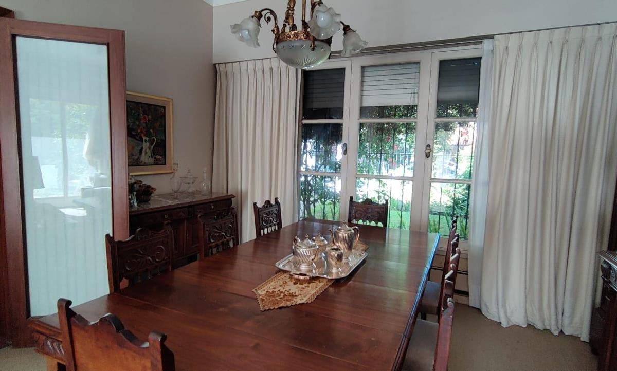 Hermosa Casa en Acassuso 5