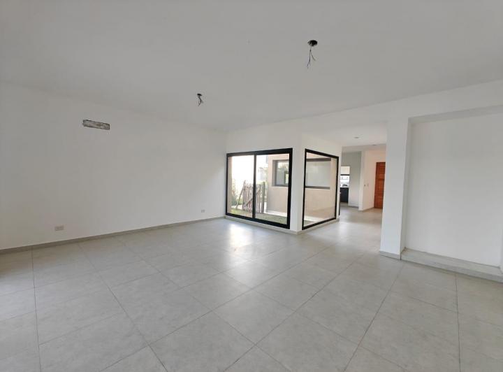 Casa en Santa Elena Pilar del Este 5
