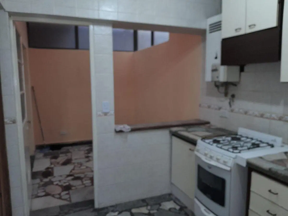 Increíble PH de 4 Ambientes con Entrada Independiente Cochera cubierta y gran terraza! 8