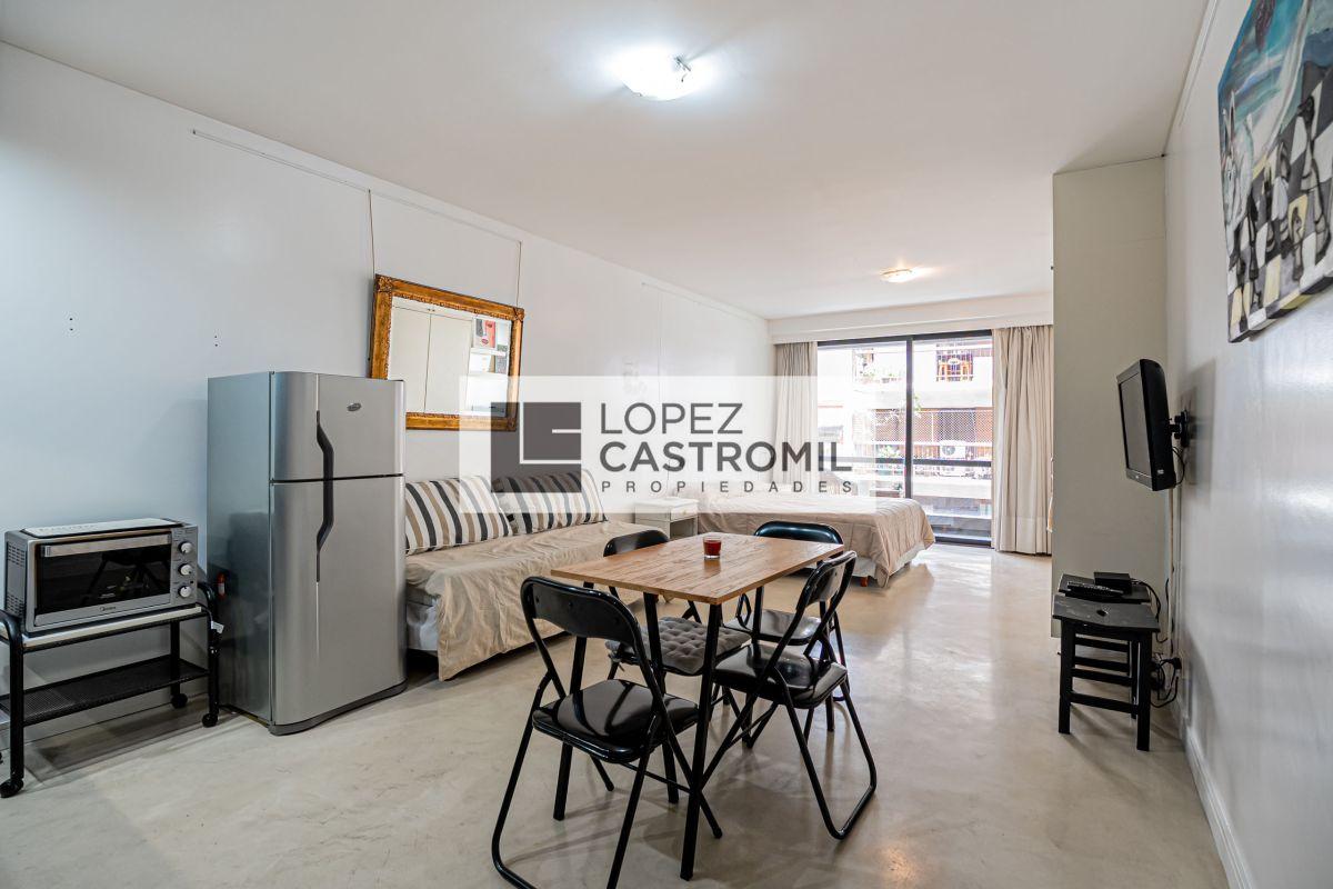 IMPECABLE MONOAMBIENTE! Balcón al frente! T/luz y sol! AMOB Y EQUIP! Full amenities! Vig24hs! ÚNICO!