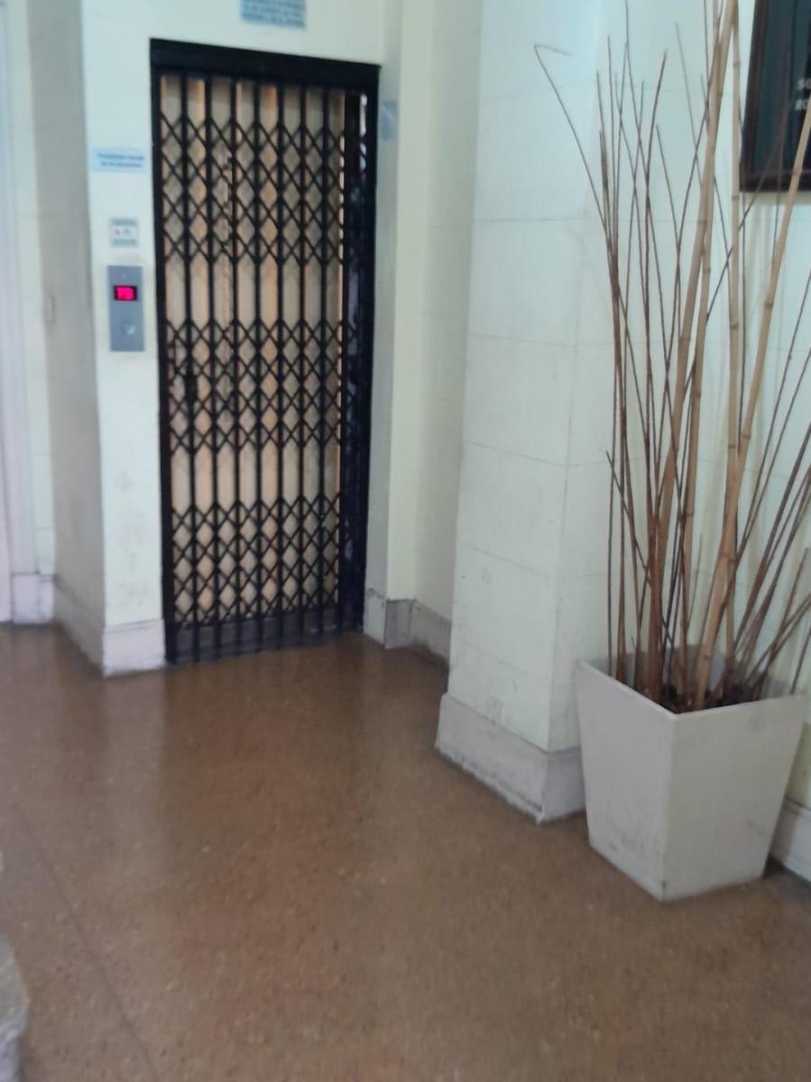 Viamonte 885. Oportunidad! Rebajado! Apto Prof. Vivienda U Ofic. Lindo Edificio 4