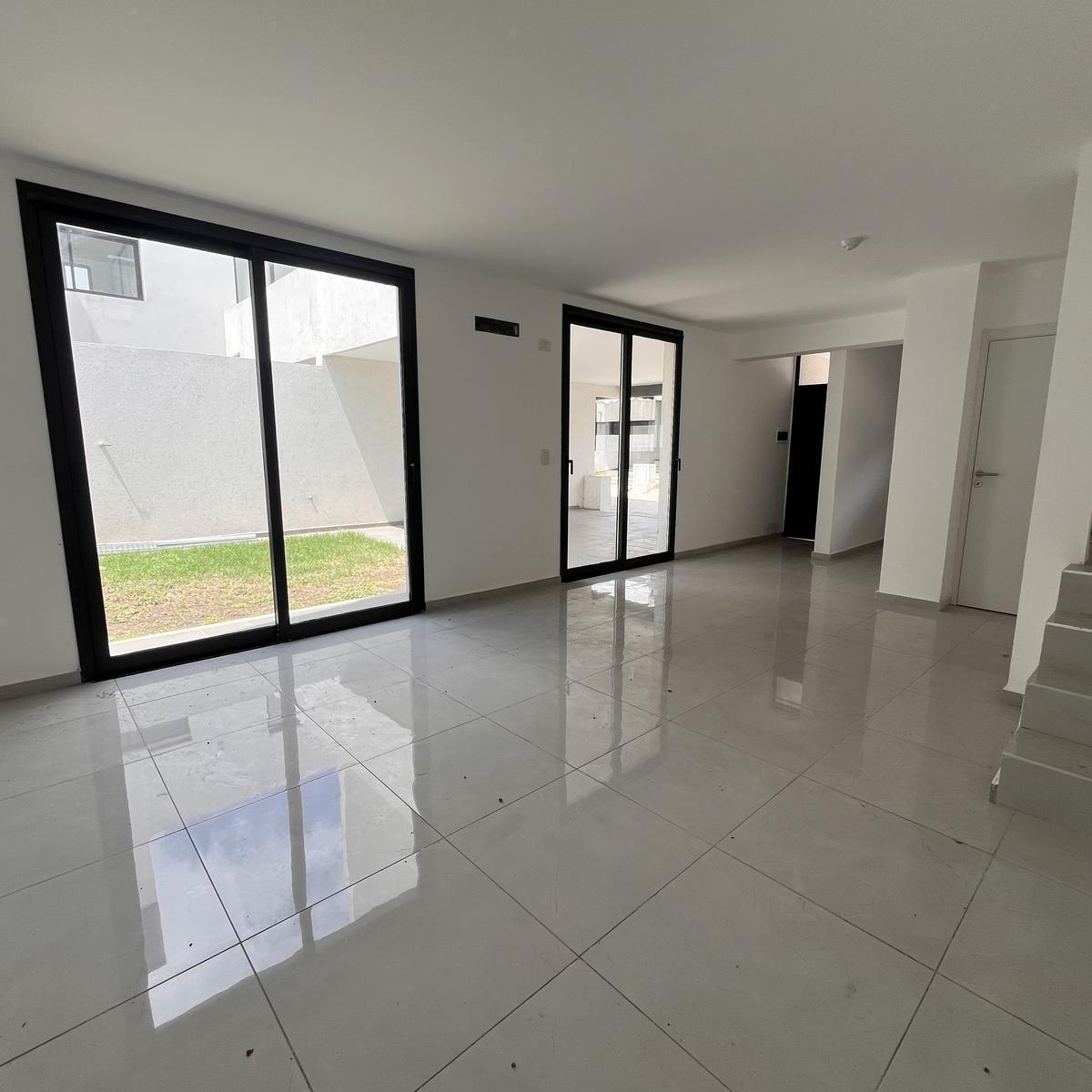 Duplex en Venta 3 Dorm. Housing La Calera 2