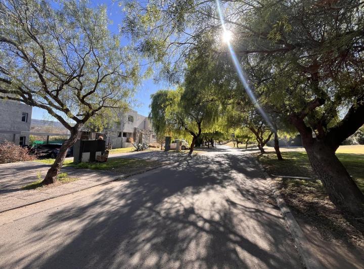 CASA EN VENTA LA CUESTA 3 DORMITORIOS 5