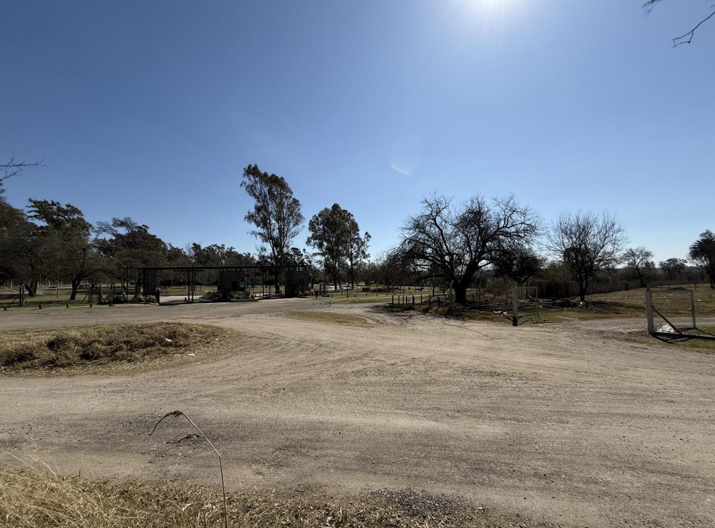 JARDIN INGLES 2 VALLE ESCONDIDO LOTE EN VENTA APTO PERMUTA